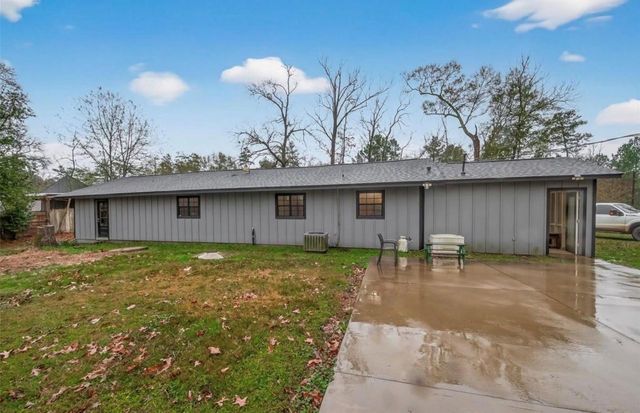 588 County Road 2307, Cleveland, TX 77327