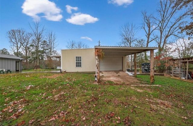 588 County Road 2307, Cleveland, TX 77327