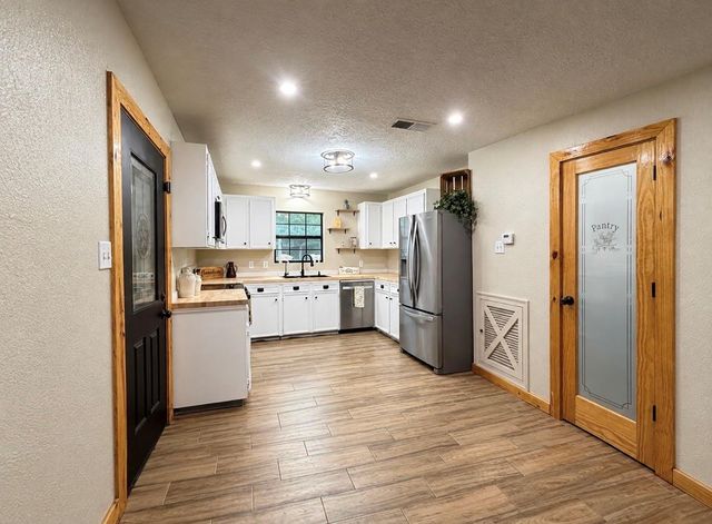 588 County Road 2307, Cleveland, TX 77327