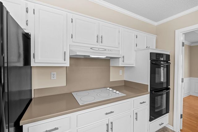 2889 CORDIE LEE LN, Germantown, TN 38138