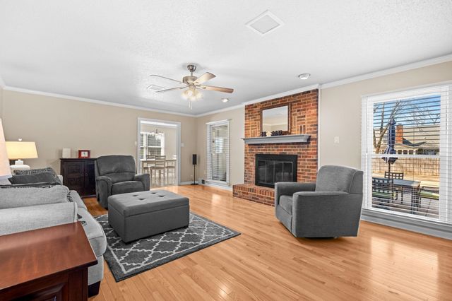 2889 CORDIE LEE LN, Germantown, TN 38138