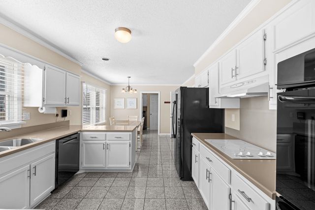 2889 CORDIE LEE LN, Germantown, TN 38138