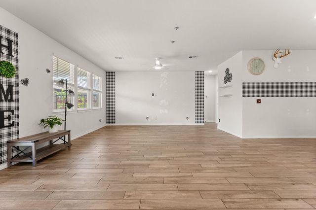 200 Caisson TRL, Liberty Hill, TX 78642