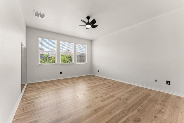 200 Caisson TRL, Liberty Hill, TX 78642