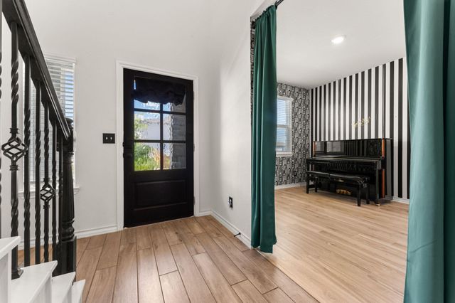 200 Caisson TRL, Liberty Hill, TX 78642