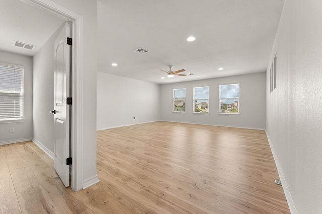 200 Caisson TRL, Liberty Hill, TX 78642