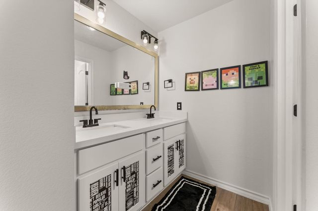 200 Caisson TRL, Liberty Hill, TX 78642