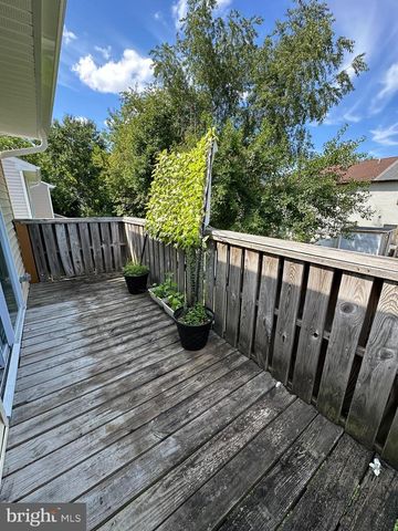 18 HARRINGTON LN, Sicklerville, NJ 08081