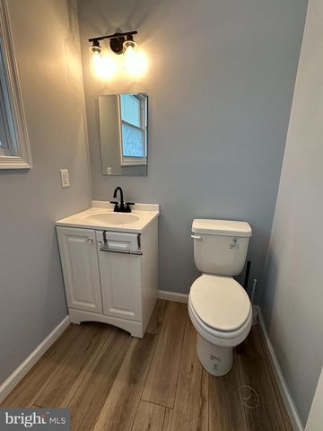 18 HARRINGTON LN, Sicklerville, NJ 08081