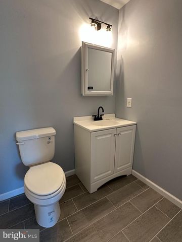 18 HARRINGTON LN, Sicklerville, NJ 08081