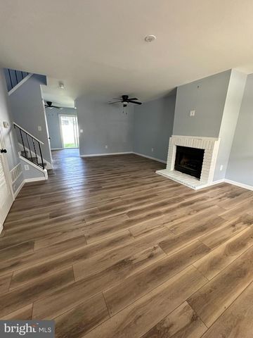 18 HARRINGTON LN, Sicklerville, NJ 08081