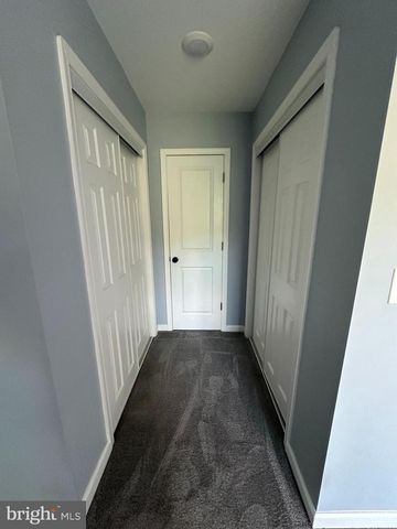 18 HARRINGTON LN, Sicklerville, NJ 08081