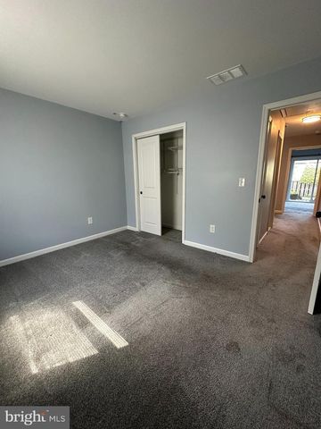18 HARRINGTON LN, Sicklerville, NJ 08081