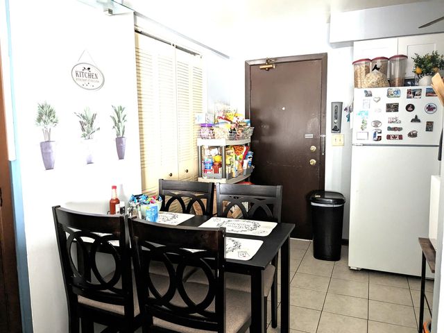 1703 W Mansard Lane 103, Mount Prospect, IL 60056