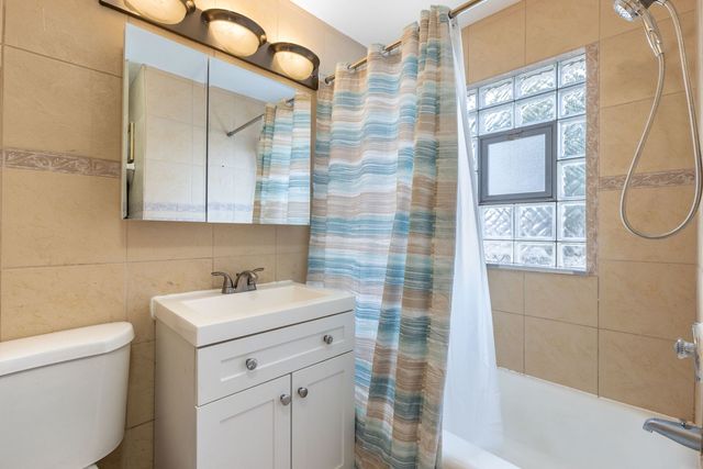6442 S Lockwood Avenue, Chicago, IL 60638