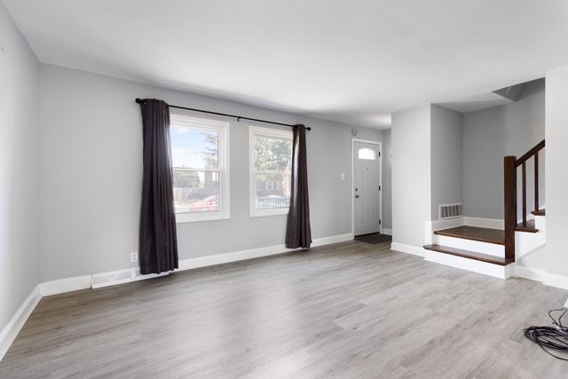 6442 S Lockwood Avenue, Chicago, IL 60638