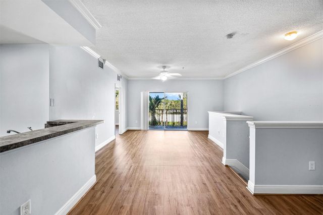 5880 W Sample Road 307, Coral Springs, FL 33067