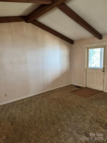 80 Larkspur Lane, Cullowhee, NC 28723