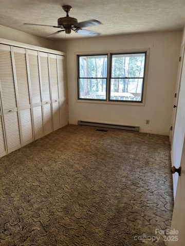 80 Larkspur Lane, Cullowhee, NC 28723