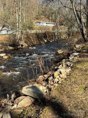 80 Larkspur Lane, Cullowhee, NC 28723