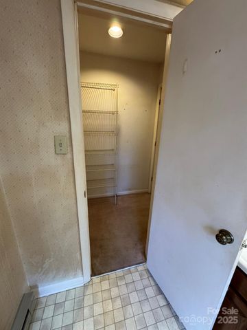 80 Larkspur Lane, Cullowhee, NC 28723