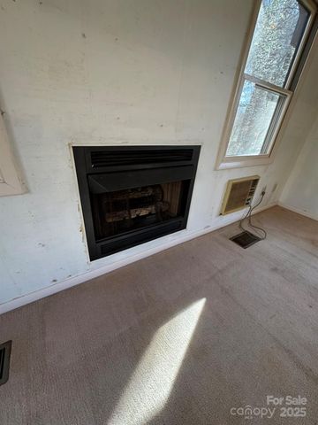 80 Larkspur Lane, Cullowhee, NC 28723