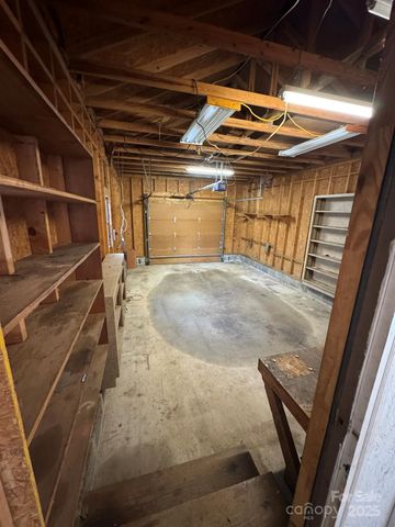 80 Larkspur Lane, Cullowhee, NC 28723