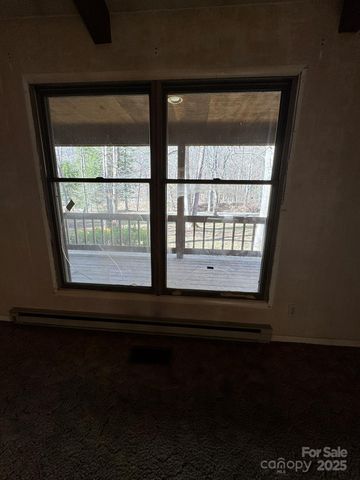 80 Larkspur Lane, Cullowhee, NC 28723