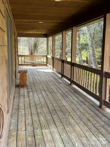 80 Larkspur Lane, Cullowhee, NC 28723