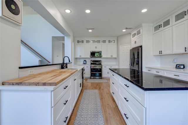 10906 Trail Ridge Drive, Houston, TX 77064