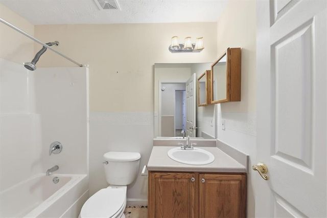 11179 Knotty Pine Place, Hampton, GA 30228