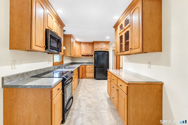 95 Lower Boulevard, New London, CT 06320