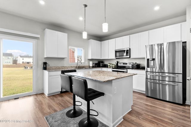 240 Ardmore Crossing Dr, Shelbyville, KY 40065