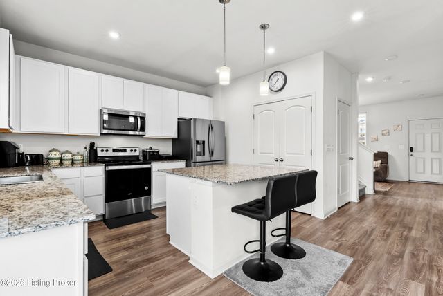 240 Ardmore Crossing Dr, Shelbyville, KY 40065