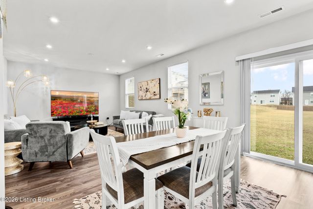 240 Ardmore Crossing Dr, Shelbyville, KY 40065