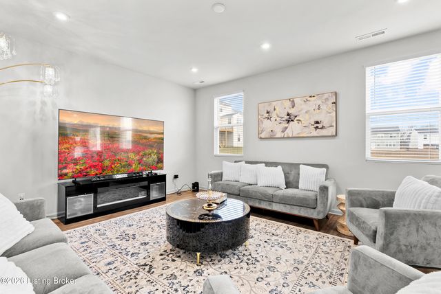 240 Ardmore Crossing Dr, Shelbyville, KY 40065