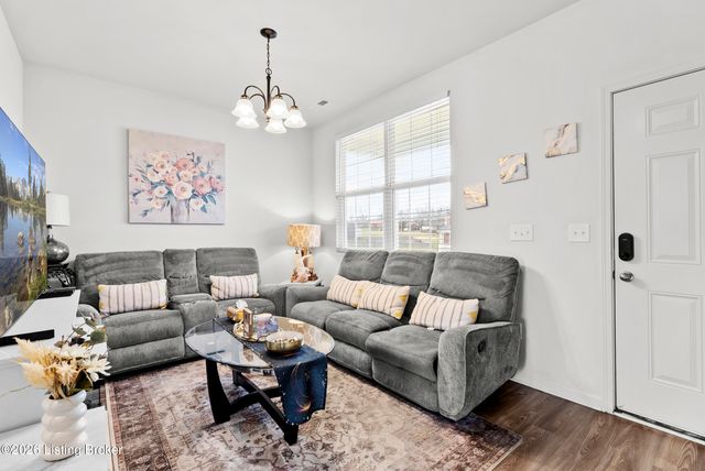 240 Ardmore Crossing Dr, Shelbyville, KY 40065