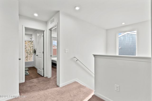 240 Ardmore Crossing Dr, Shelbyville, KY 40065