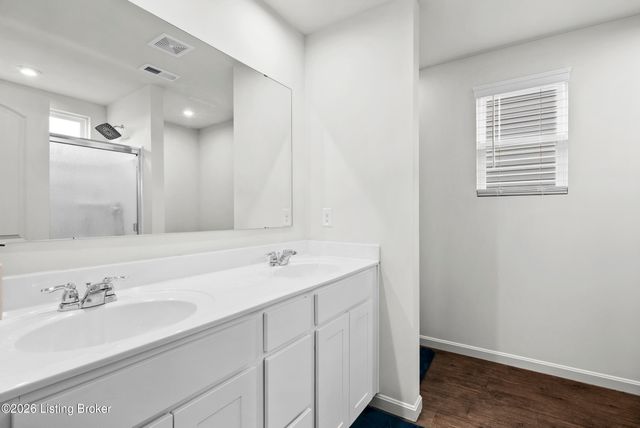 240 Ardmore Crossing Dr, Shelbyville, KY 40065