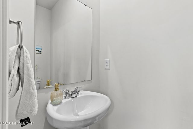 240 Ardmore Crossing Dr, Shelbyville, KY 40065