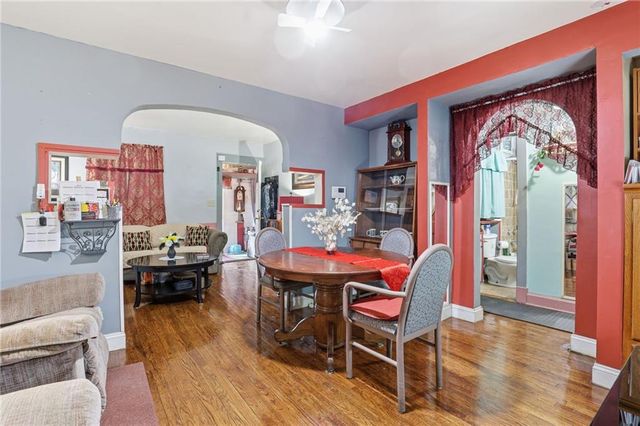 803 S CEDAR Avenue, Independence, MO 64053