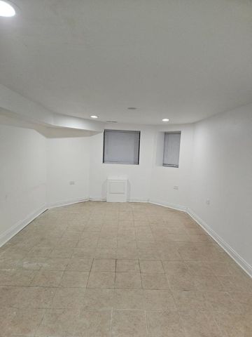 42 N Parkside Avenue G, Chicago, IL 60644