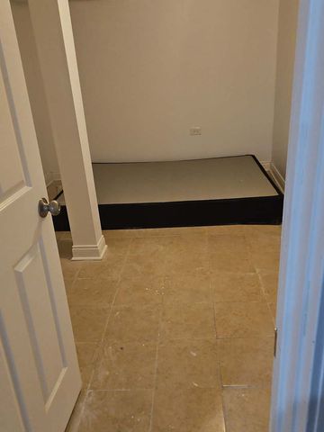 42 N Parkside Avenue G, Chicago, IL 60644