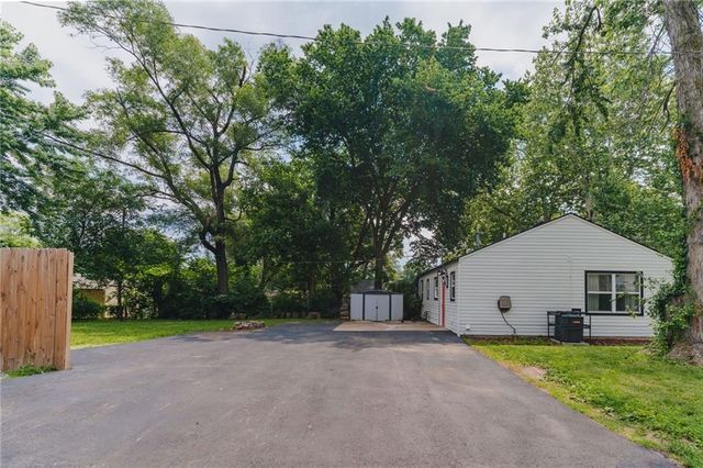 5034 Ottawa Street, Kansas City, KS 66106