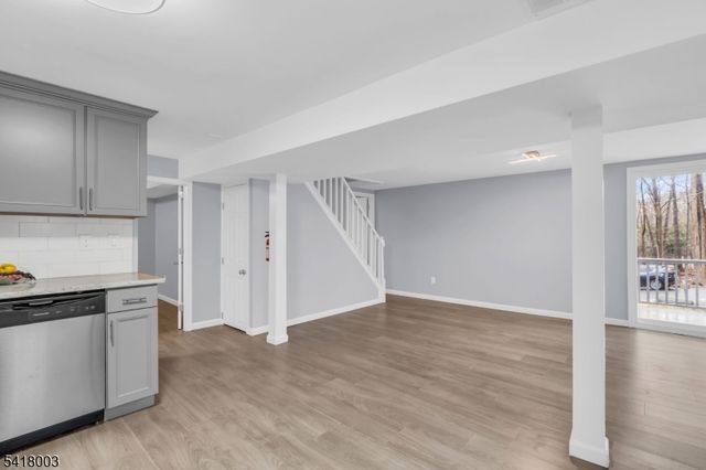 4 Toledo Ct, Hopatcong Boro, NJ 07843