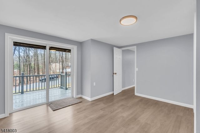 4 Toledo Ct, Hopatcong Boro, NJ 07843