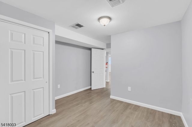 4 Toledo Ct, Hopatcong Boro, NJ 07843