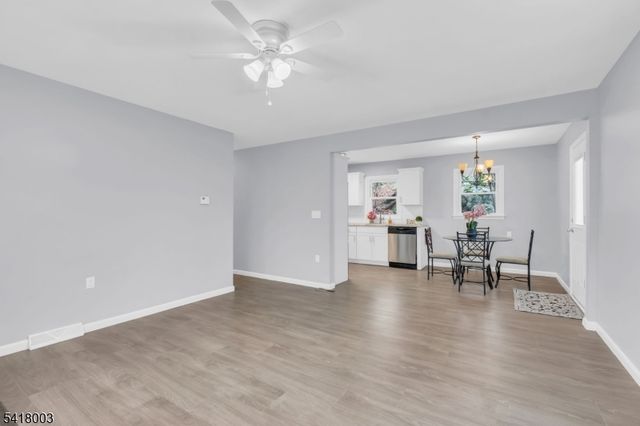 4 Toledo Ct, Hopatcong Boro, NJ 07843