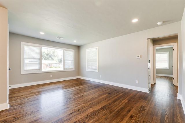 2520 Kings Way, The Village, OK 73120