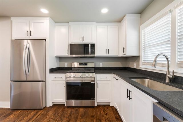 2520 Kings Way, The Village, OK 73120